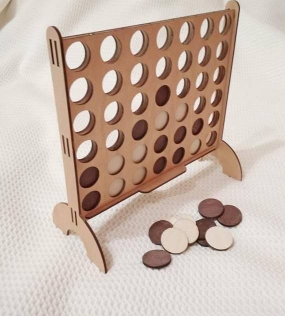 Juego 4 en Raya en Madera